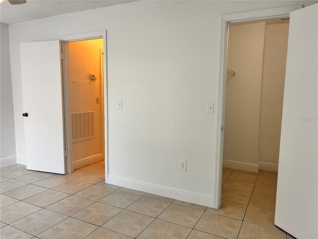 Building Photo - 651 Trinidad Ct