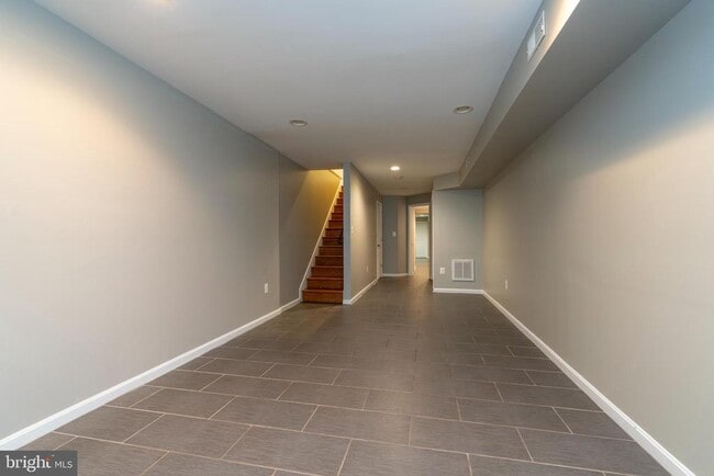 Building Photo - 1330 S Charles St