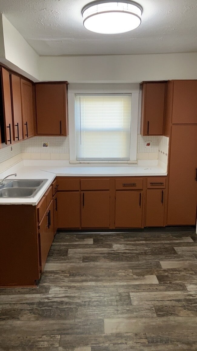 Building Photo - 237 Westwood Ave