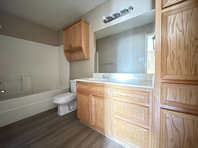 Building Photo - 4802 John David Dr