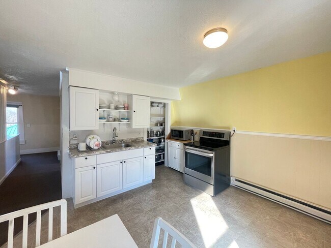 Building Photo - 60 Broadway