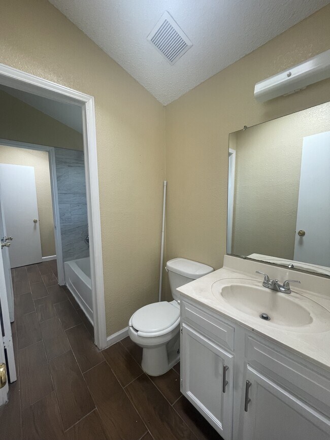 Building Photo - 11632 Scott Simpson Dr