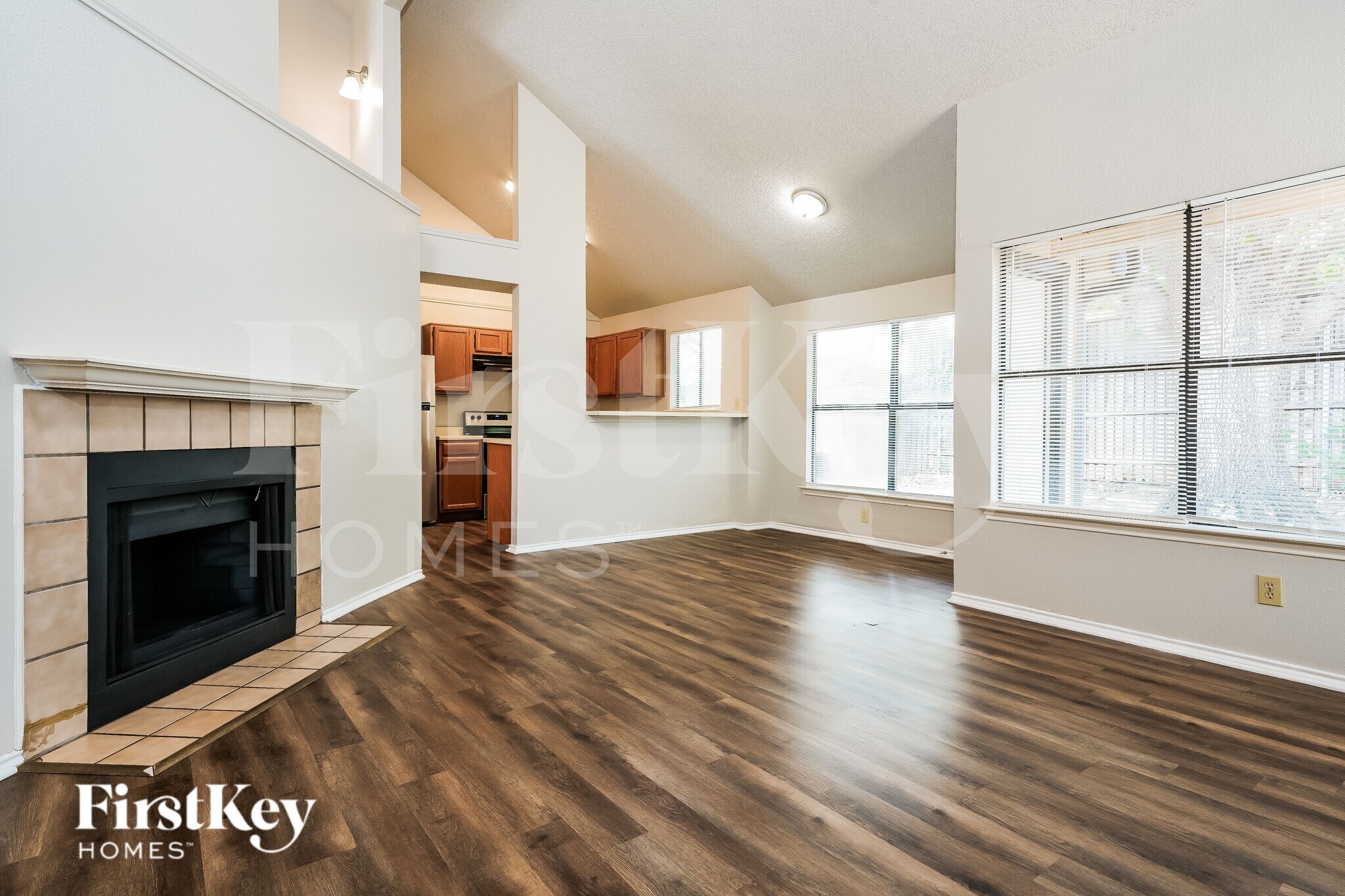 Building Photo - 922 Ramblewood Dr