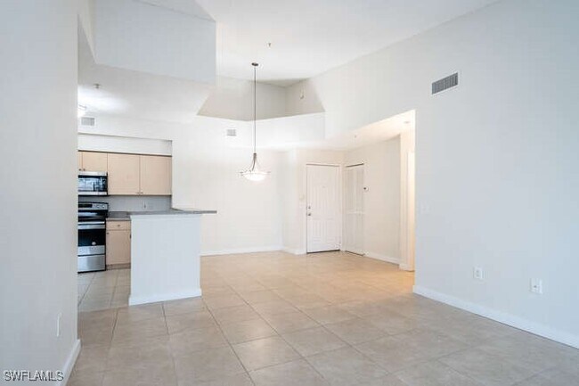 Building Photo - 1220 Reserve Way
