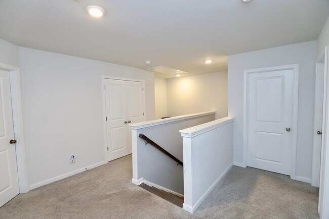 Building Photo - 525 Kittiwake Ln