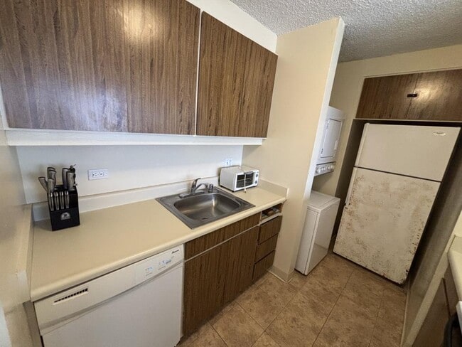 Building Photo - 1778 Ala Moana Blvd