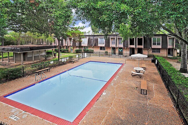 Building Photo - 12633 Memorial Dr