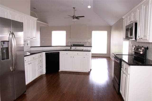 Building Photo - 10702 Huntington Rd