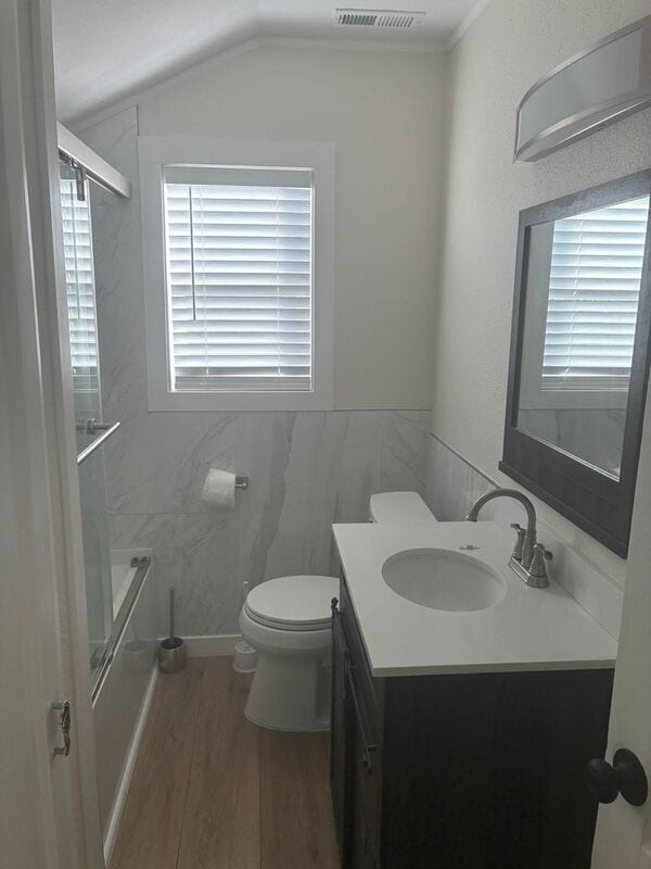 Building Photo - 910 Torbett St