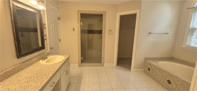 Building Photo - 4937 Chalden Ln NE