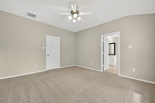 Building Photo - 110 N Burberry Park Cir