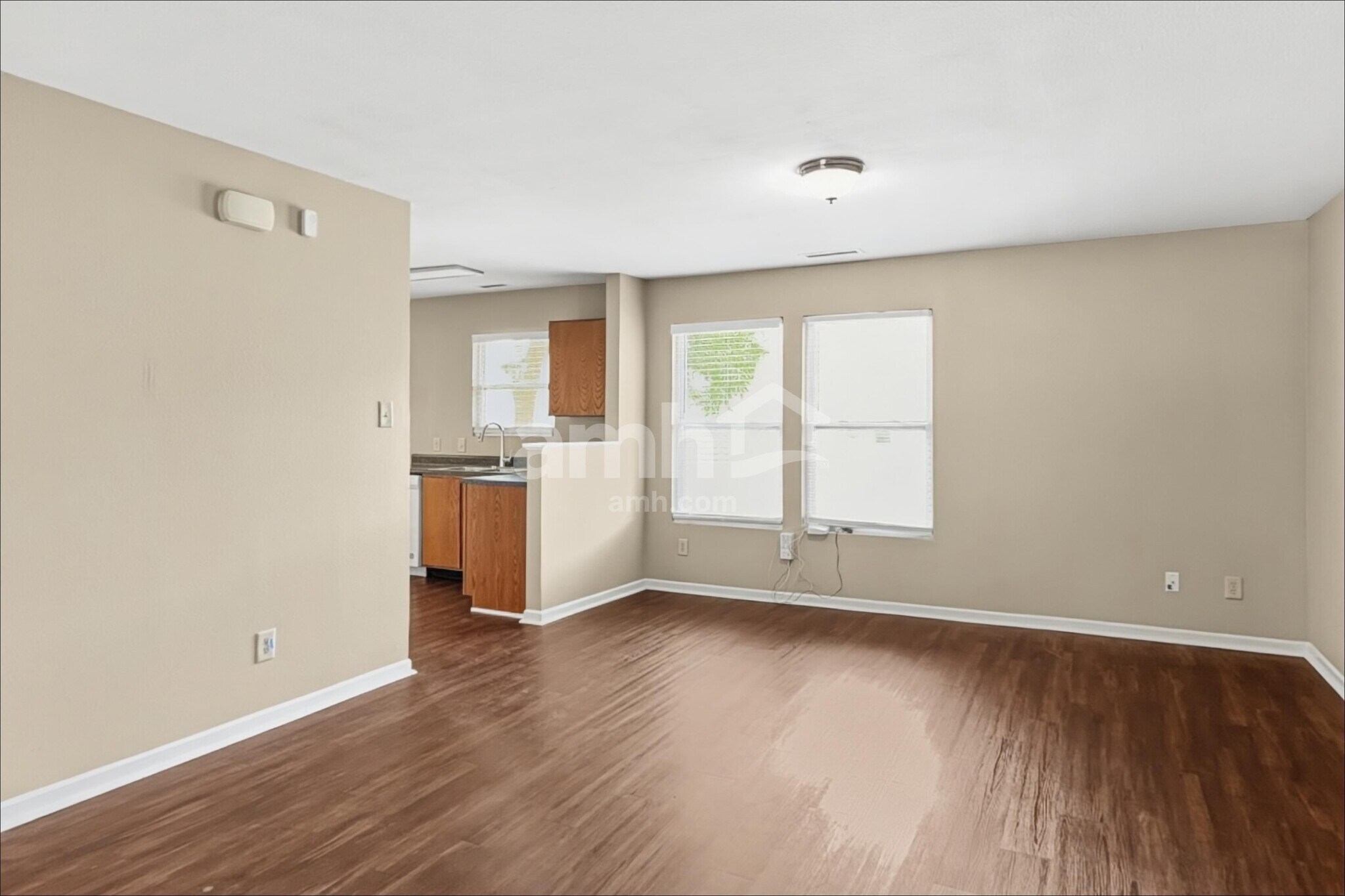 Building Photo - 2361 Blackthorn Dr