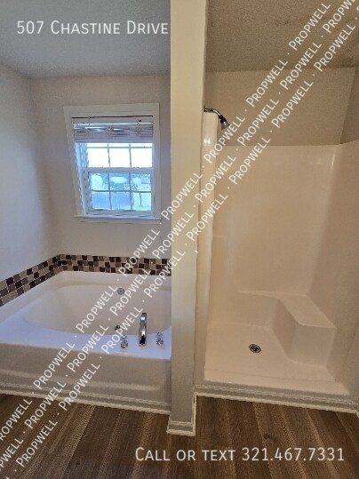 Building Photo - 507 Chastine Dr