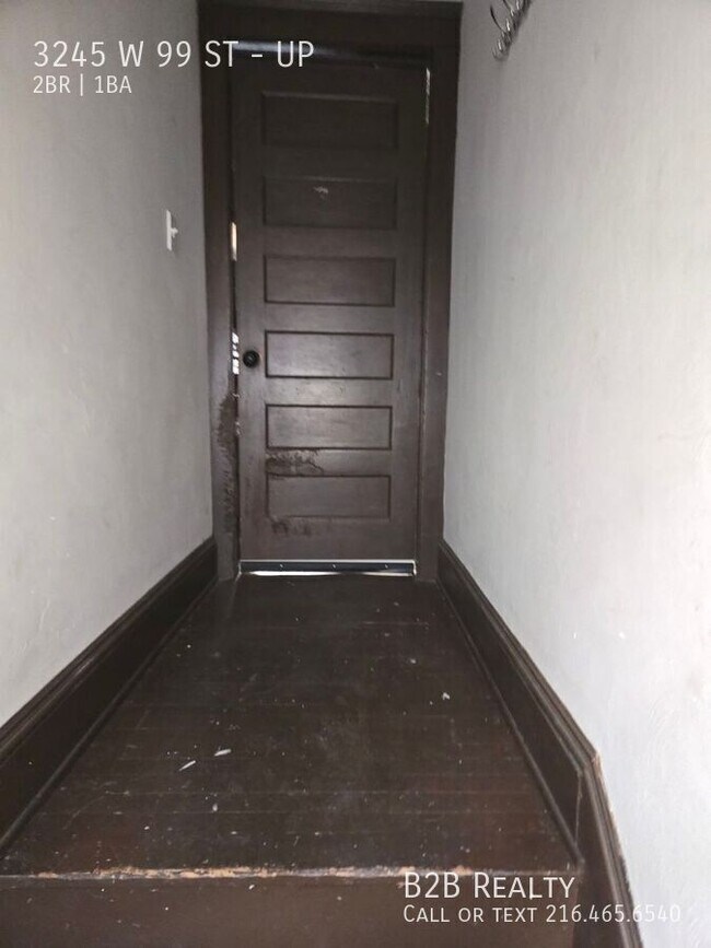 Building Photo - 3245 W 99th St