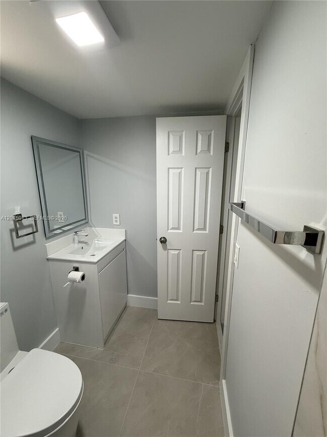 Building Photo - 8500 SW 109th Ave