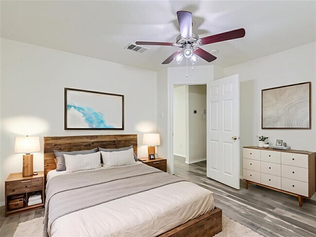 Building Photo - 13313 John Tyler St