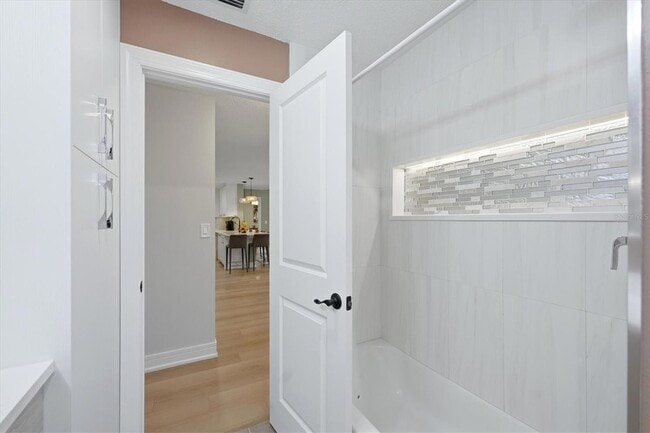 Building Photo - 2428 Whippoorwill Cir