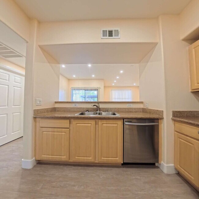 Building Photo - 8000 W Badura Ave