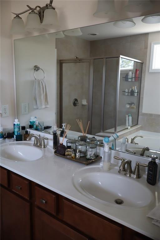 Building Photo - 701 Woodbridge Dr