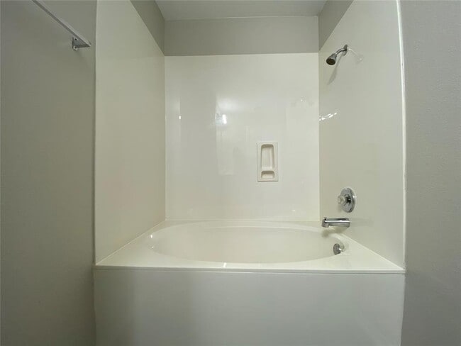 Building Photo - 304 Azurite Dr