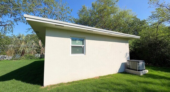 Building Photo - 8440 SW 107th St