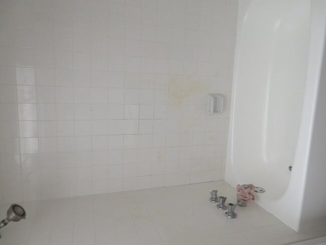 Building Photo - 9233 SW 8th St