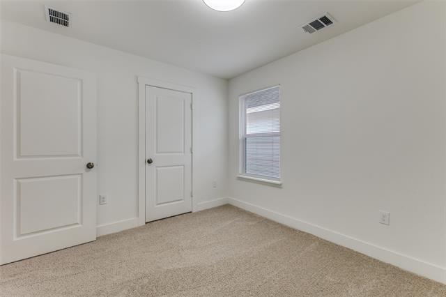 Building Photo - 5518 Loving Dr