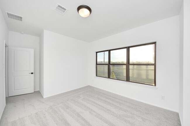 Building Photo - 10706 Ursa St