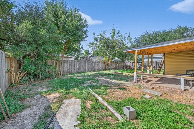 Building Photo - 8623 Riverside Walk Ln
