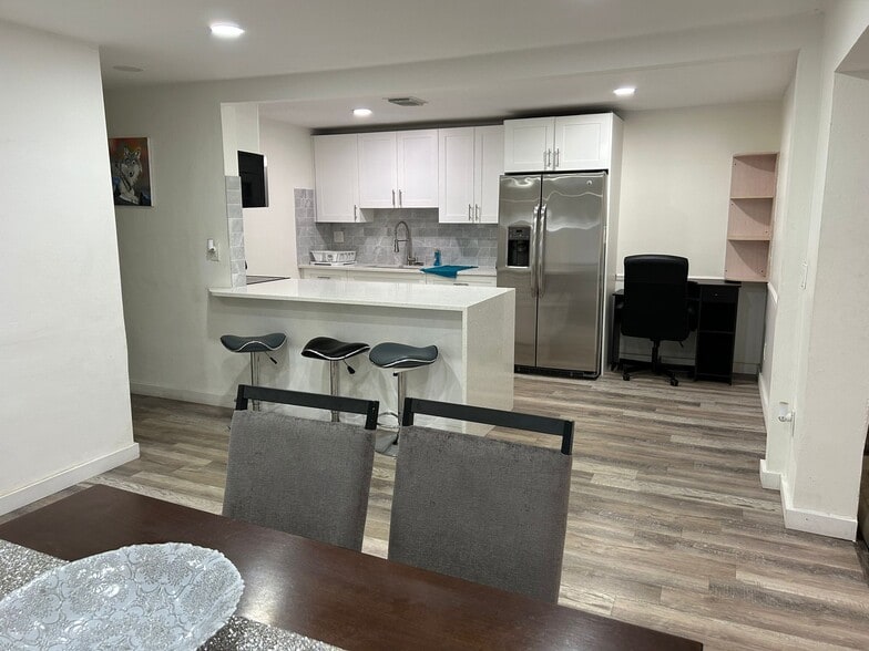 Kitchen/Dining - 4460 SW 49th Ct