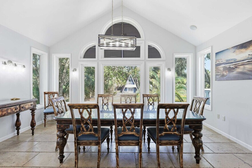 Building Photo - 6 Ibis St