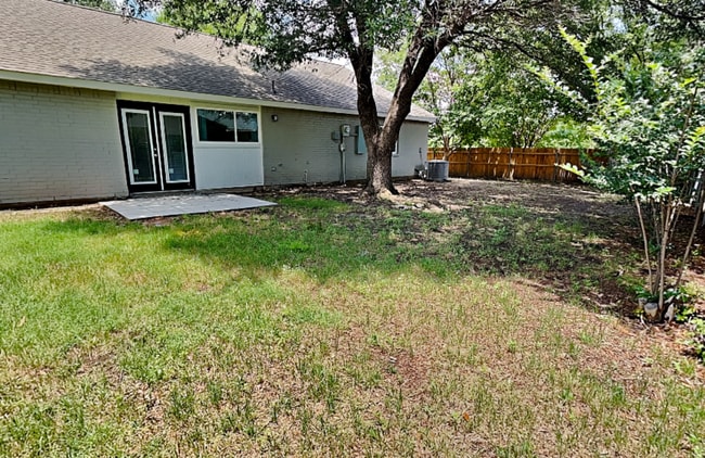Building Photo - 4348 Spindletree Ln