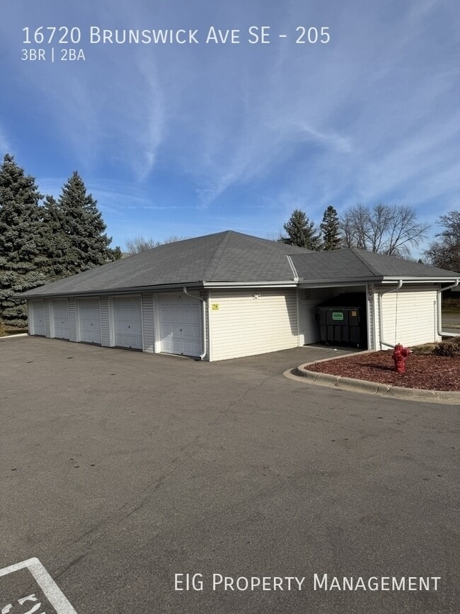 Building Photo - 16720 Brunswick Ave SE