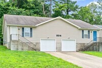Building Photo - 504 Luxury Dr