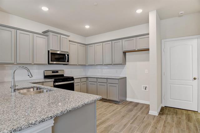Building Photo - 3737 Malibu Dr