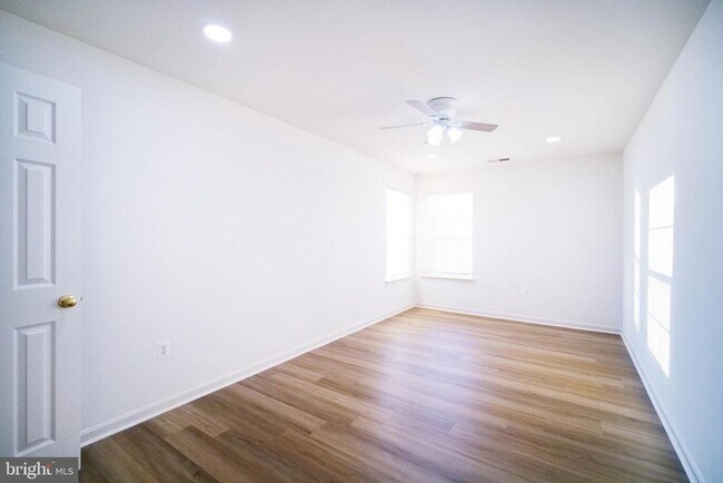 Building Photo - 20203 Hopi Dr