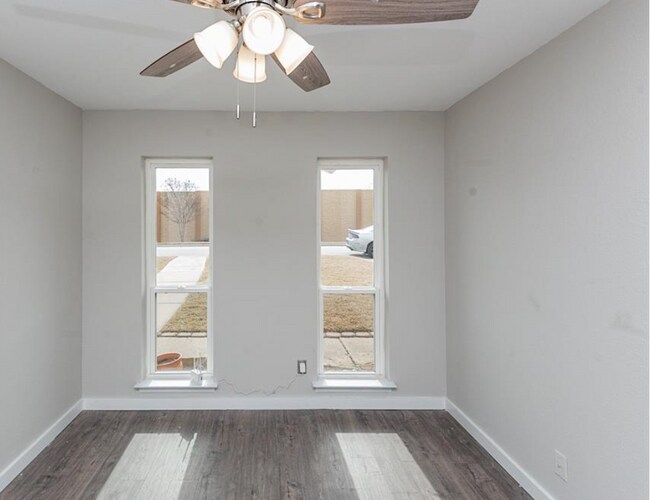 Building Photo - 228 Plainview Dr