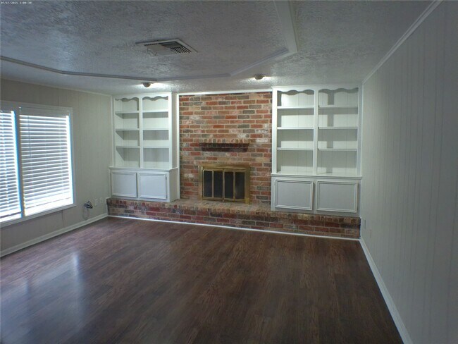 Building Photo - 14203 Burgoyne Rd