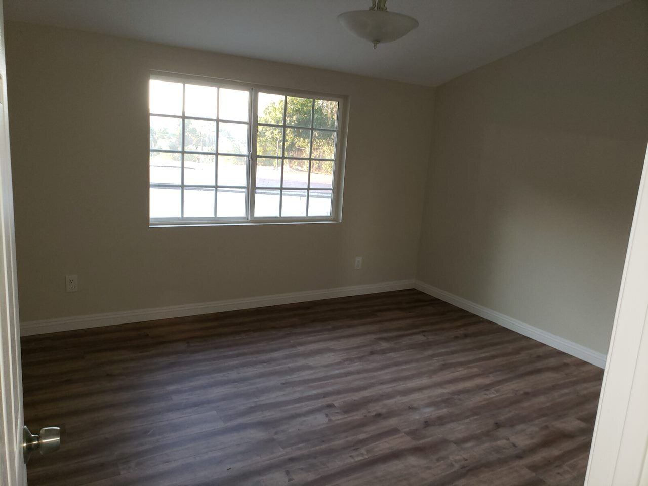 Building Photo - 5853 McDonie Ave