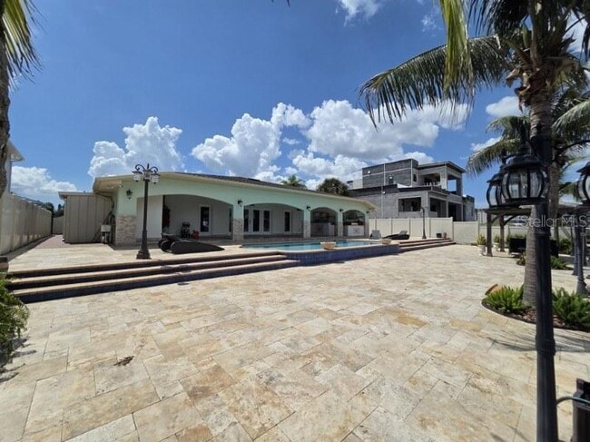 Building Photo - 3927 E Eden Roc Cir