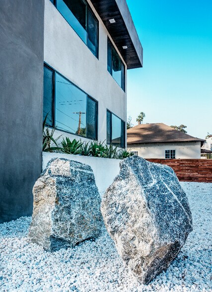 Building Photo - 141 San Pascual Ave