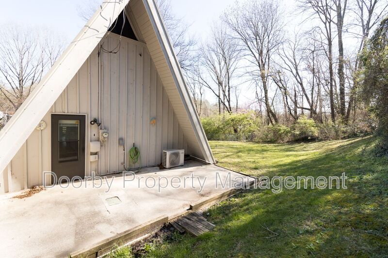 Building Photo - 3109 Ellis Ave