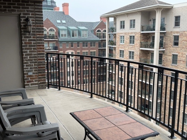 Building Photo - 151 W Wing St