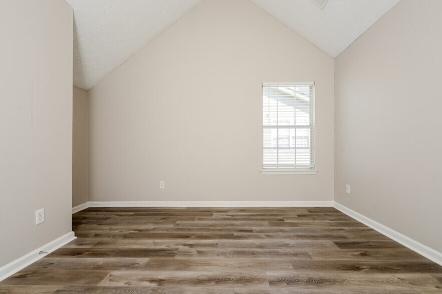 Building Photo - 1110 Ivey Ln