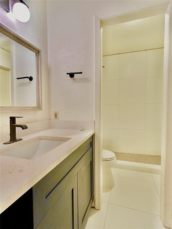Building Photo - 8003 Clydesdale Dr
