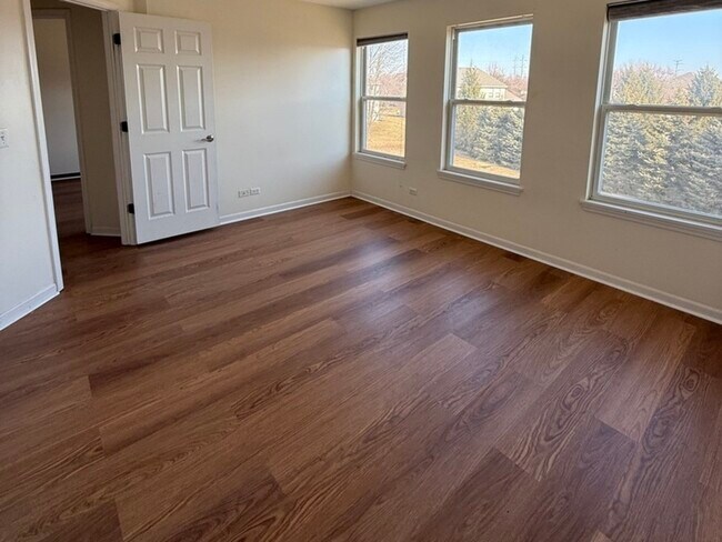 Building Photo - 286 Wolverine Dr