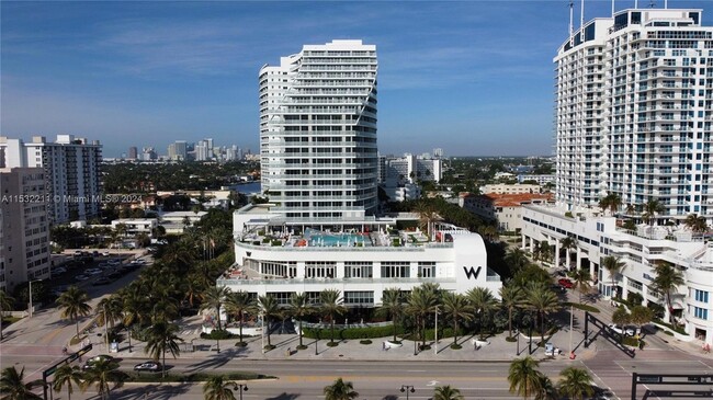 Building Photo - 3101 Bayshore Dr