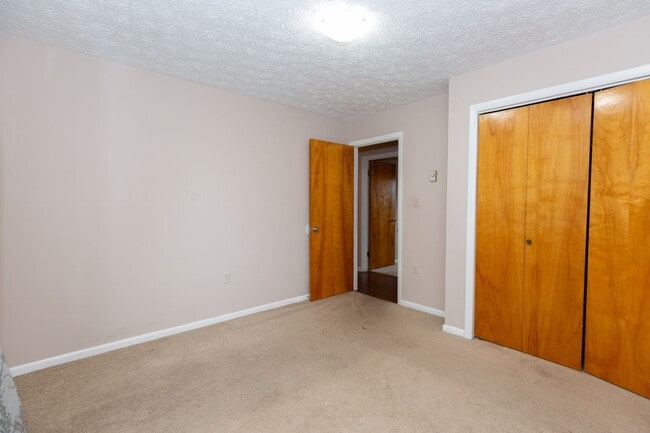 Building Photo - 4 Bed, 2.5 Bath Single Family Home in Winc...