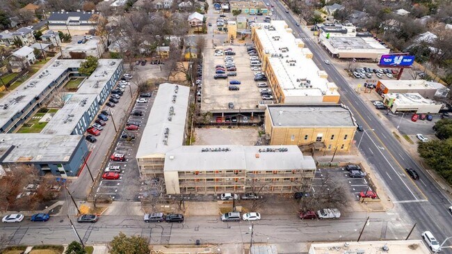 Building Photo - 3000 Guadalupe St