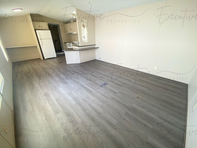 Building Photo - Remodeled Mobile Home: 2 Bed, 1 Bath in Sulphur, LA